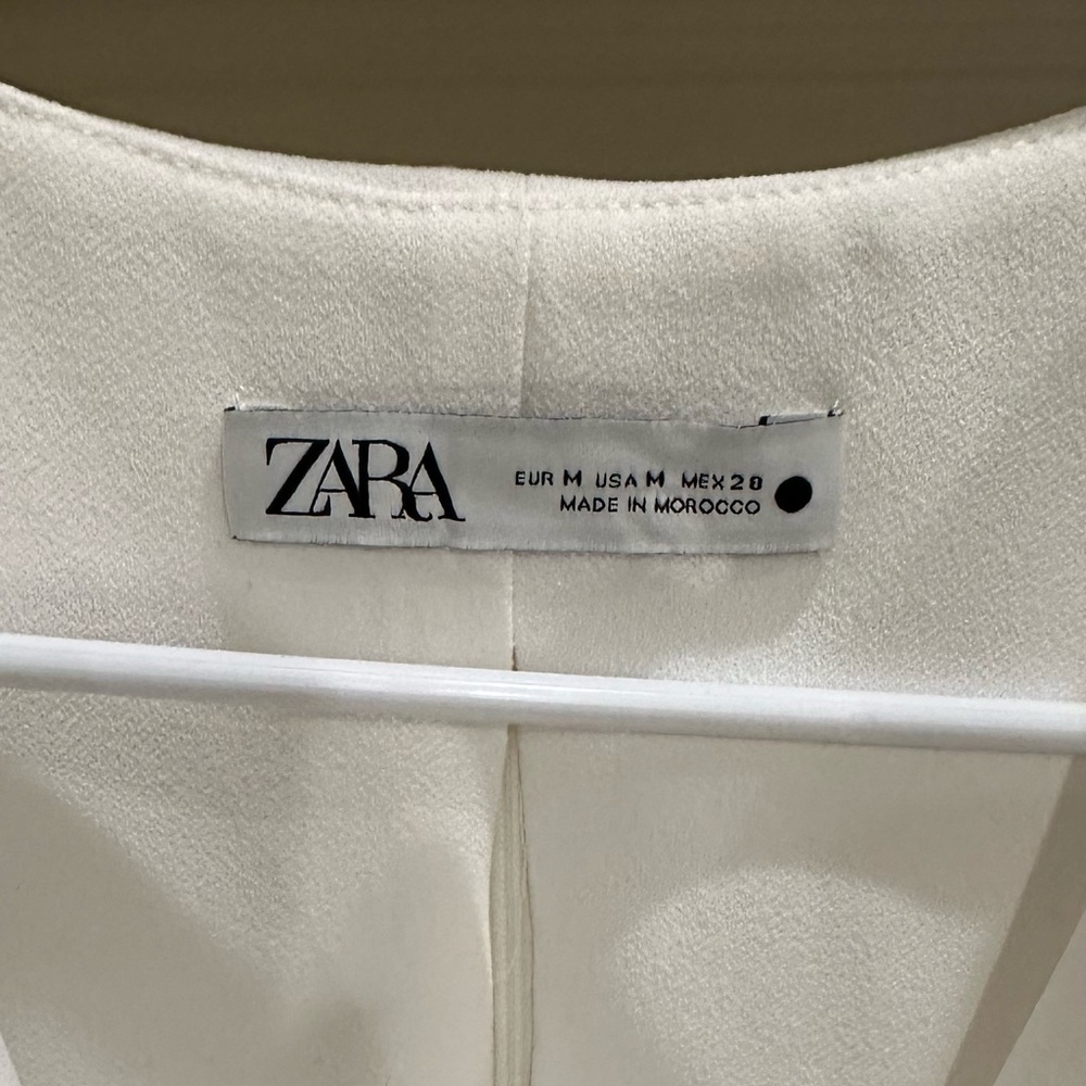 Three medium tops — 2 cropped (Zara & Banana Republic) & 1 bodysuit (Dillards) - Picture 8 of 15